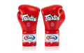 Перчатки боксерские на шнурке Fairtex BGL7 red 16 oz Перчатки боксерские на шнурке Fairtex BGL7 red 16 oz